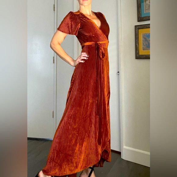Bltiv Botn Ribbed Velvet Wrap Dress - Picture 1 of 4